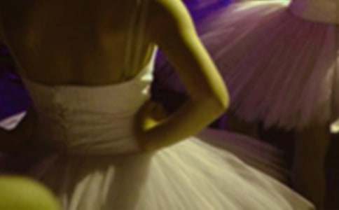 �P(gu��n)�ڰ�����ĸ�������