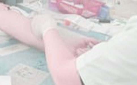 ��һ�γ�Ѫ����(3ƪ)