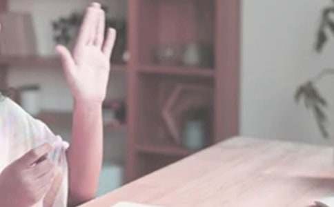 小班語(yǔ)言教案:小手打招呼教案及教學(xué)反思