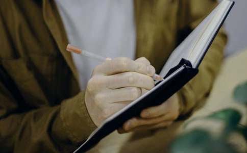 ��һ��(g��)�е��µ����x�������500��