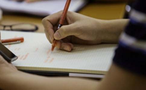 ��ϲ�����c��̫��֮�_(k��i)���J���꡷�x������ķ���