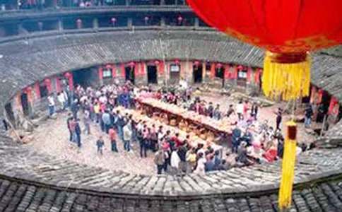 寫(xiě)民族的風(fēng)俗的作文(通用10篇)