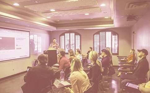 ����ɫ�ķ��ޡ��n�Ľ̌W(xu��)�OӋ