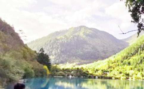 ��կ��֮������700��