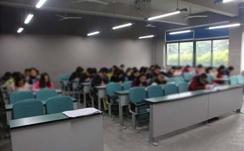 ע�Զ���(w��)����ԇ��ͬ�����󿼽��h