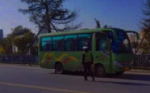 ���\�������Y