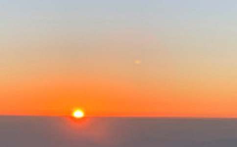 凌晨掃雪人優(yōu)秀作文