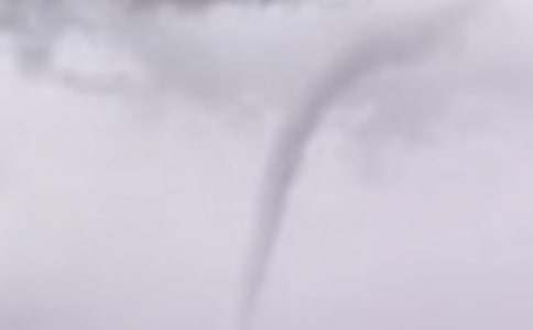 �����҂����ϵ������L(f��ng)ˎ������400��