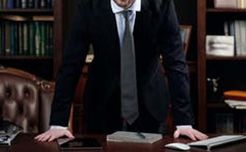 未來(lái)的我要做律師的六年級作文