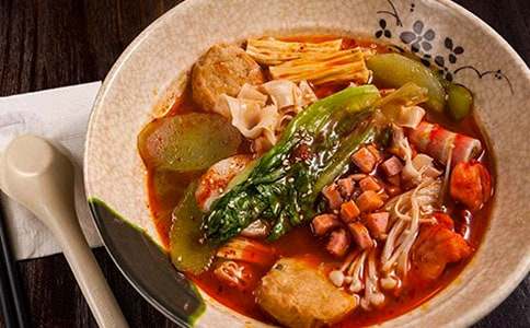 描寫(xiě)麻辣燙作文400字