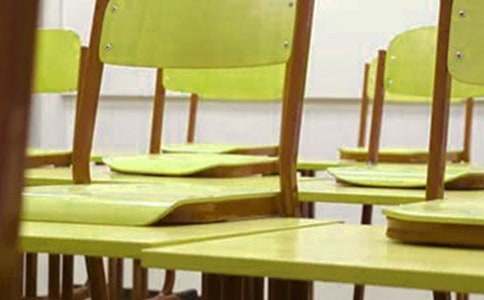 ĸУ��ӛ������700�֣����x24ƪ��