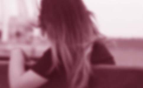 �o����Ů���ӵ�һ����