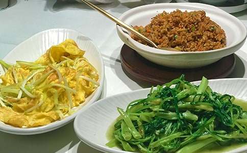 小螞蟻搬食物的教案