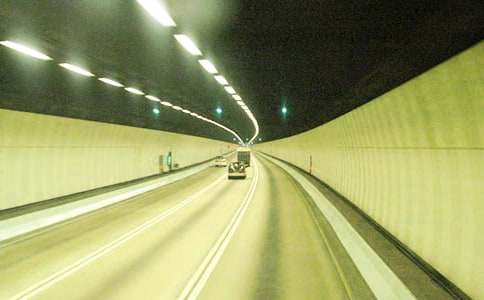 �r(sh��)���������ķ���400��