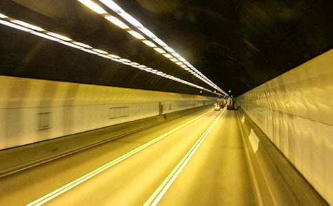 ��Խ�r(sh��)����������ɫ������