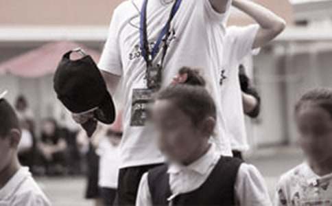 2016年體育教師先進(jìn)事跡材料范文