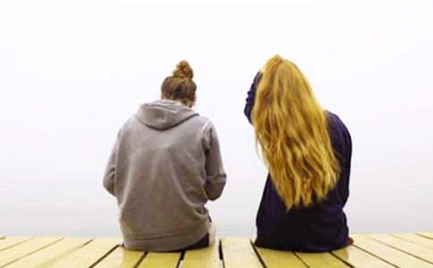 助人為樂(lè )的同學(xué)作文