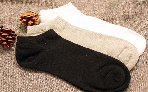 幫爸爸洗襪子小學(xué)作文