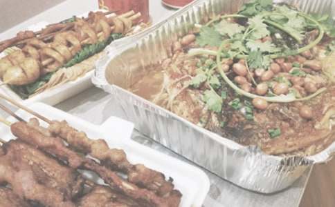 社會(huì )溫暖時(shí)事:小哥點(diǎn)外賣(mài)送流浪漢