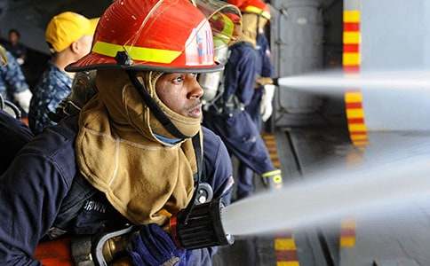 消防員--我心中的大英雄作文