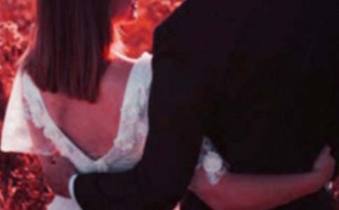 極感人的新婚賀語(yǔ)