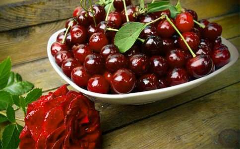 寫(xiě)櫻桃樹(shù)的作文600字