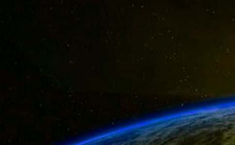 愛(ài)心布滿(mǎn)宇宙作文