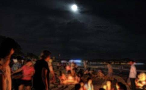 �A֮ҹ��ӛ�Æ�700������