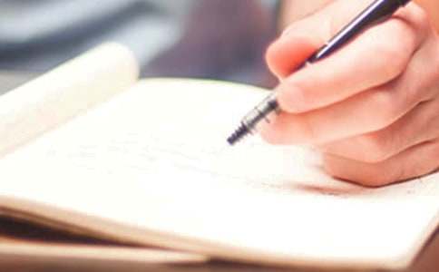 �R�ĳ�һ����700�֣�ͨ��35ƪ��