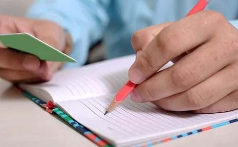 �P(gu��n)�����е����İ�ƪ