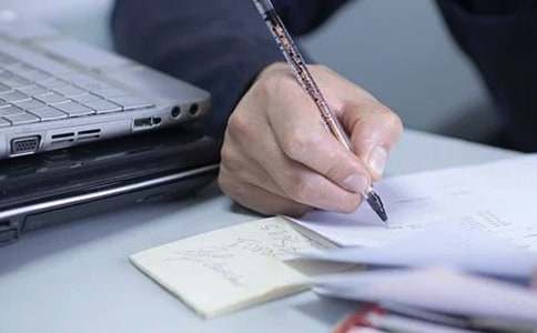 �Լ��L(f��ng)��Ԓ(hu��)�}��(xi��)һƪ����