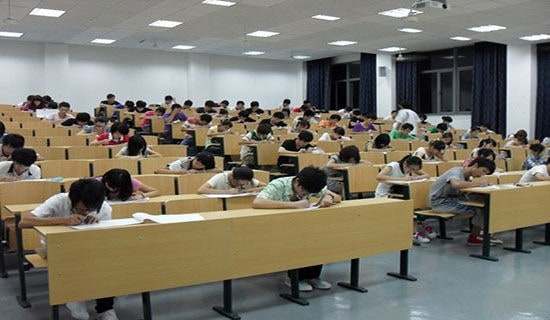 Ӣ�Z(y��)������ԇ���l�~�R�Ă俼�����Pӛ